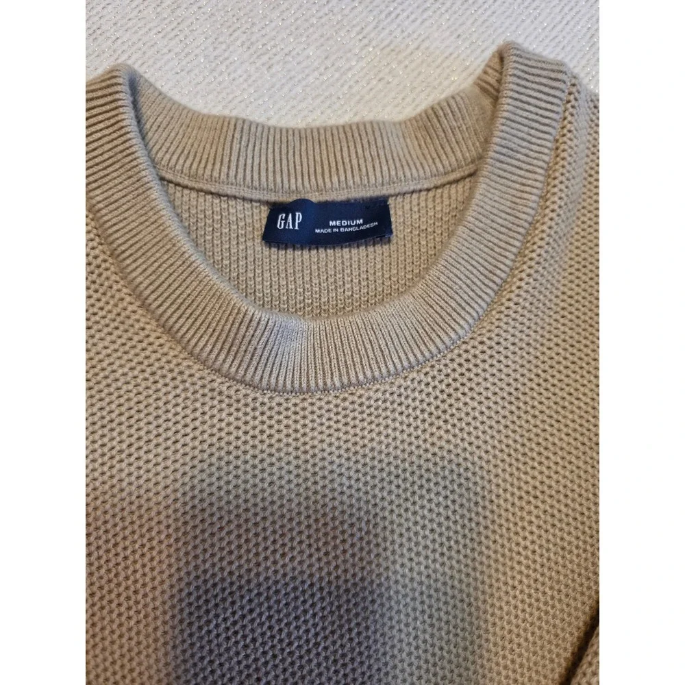 GAP mens crewneck